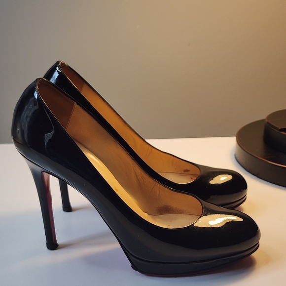 Christian Louboutin Shoes - CHRISTIAN LOUBOUTIN Size 7 Black Heels Pumps Shoes 37 1/2